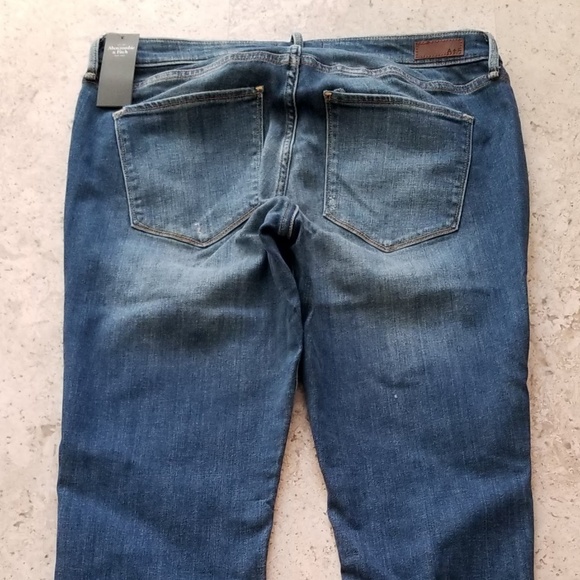 Abercrombie & Fitch Low Rise Super Skinny Jeans!! - Picture 6 of 8